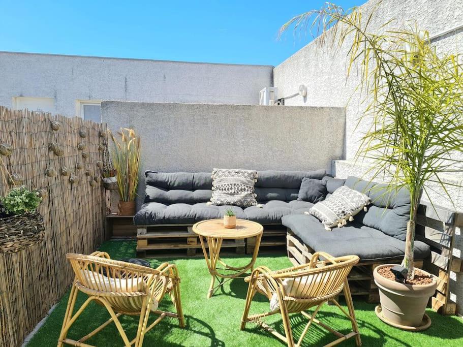 Appartcosy Emplacement Ideal Avec Terrasse & Parking Prive Nîmes Exterior foto