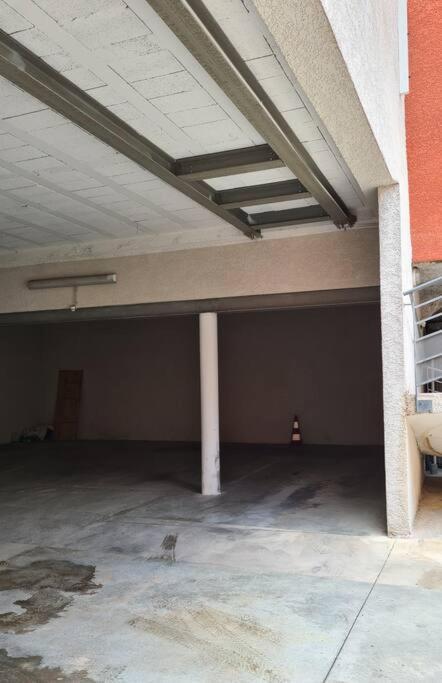 Appartcosy Emplacement Ideal Avec Terrasse & Parking Prive Nîmes Exterior foto